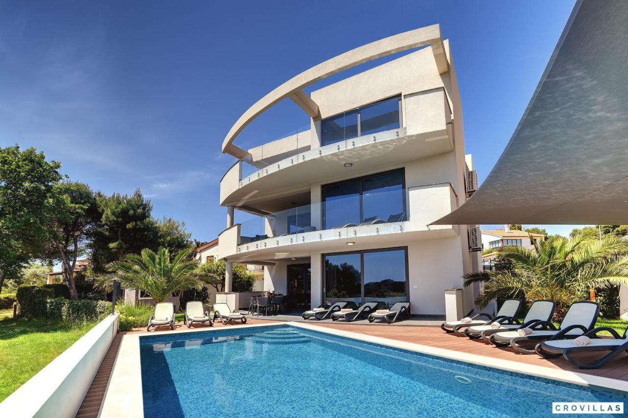 Villa Sunrise Premantura Exterior foto